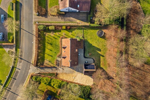 Totaal gerenoveerde villa op 