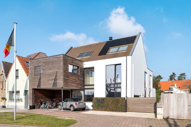 Modern 3-Facade Home in Knokke – Light, Space & Luxury