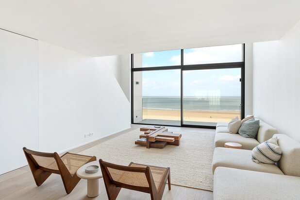 Apartment with panoramic sea view 