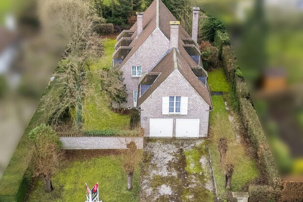 Karaktervolle architectenvilla te koop te Kortrijk