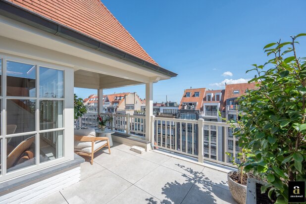 Uitzonderlijk Duplex Dakappartement met Zonneterrassen in het Hart van Knokke