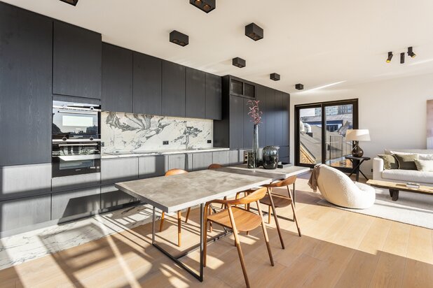 SUPERBE PENTHOUSE CA.134 M² AVEC TERRASSE D'ENVIRON 102 M²