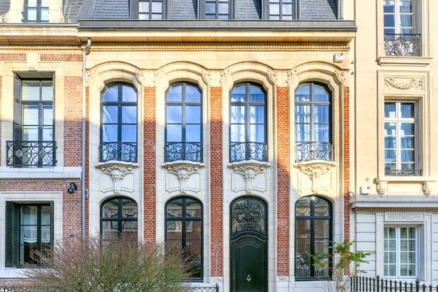 Villa for rent at Brussels with reference 19908564977