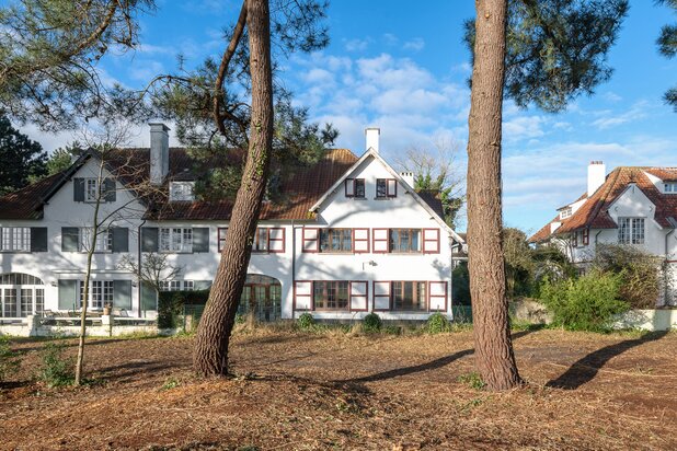 Villa dans un sentier avec des vues panoramiques sur le golf