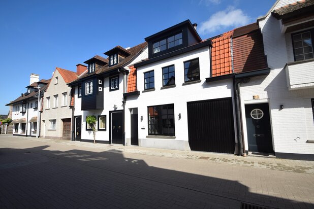 Maison contemporain situé dans un endroit très charmant dans les environnement de la place Keuvelhoek.