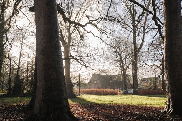 Vrijstaande villa (te renoveren) op slechts 50 meter van de Leie