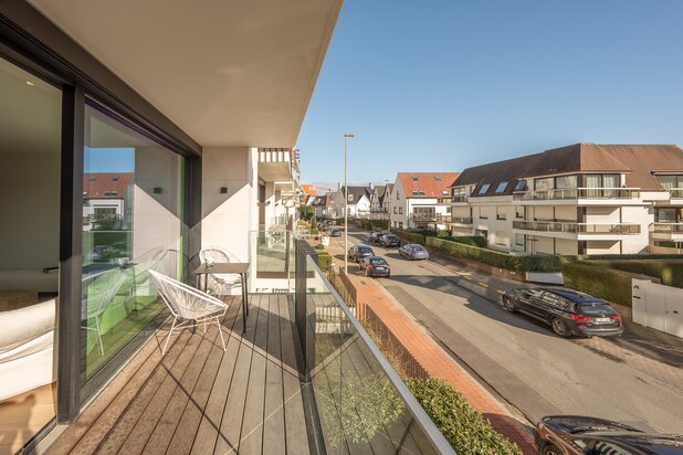 Lichtrijk appartement met façade van 6,5m gelegen ter hoogte van het Albertstand en het Rubensplein.