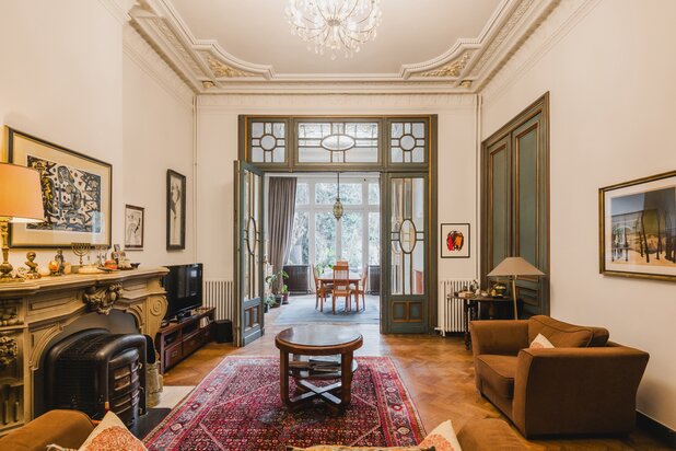 Majestic mansion with large city garden AND cool AirBnb studio