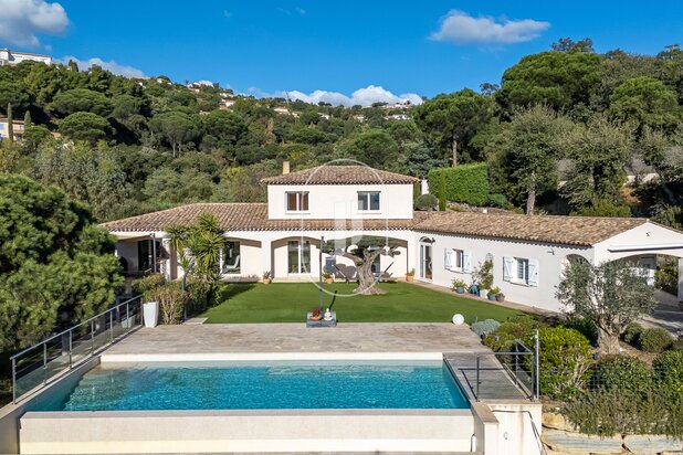 Recent villa with swimming pool for sale in Sainte-Maxime