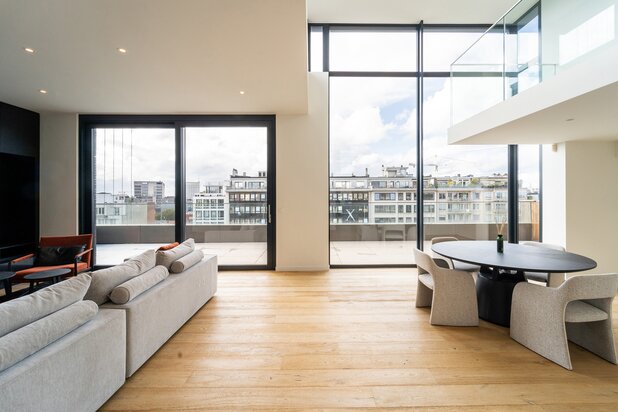 Luxe penthouse met ruime terrassen op toplocatie!