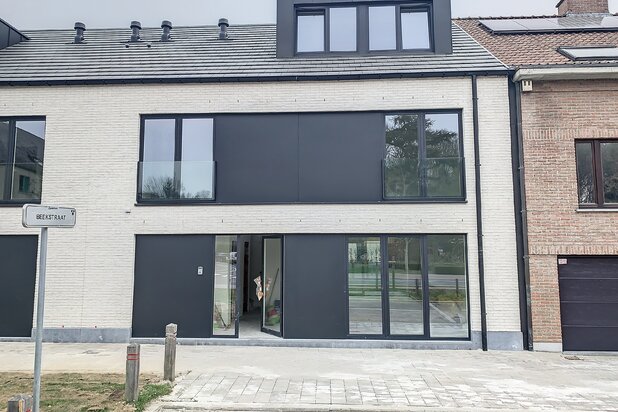 Moderne en energiezuinige woning met 4 slaapkamers en tuin