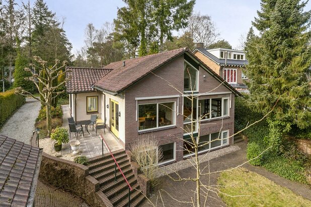 Villa for sale at Apeldoorn with reference 19908072090