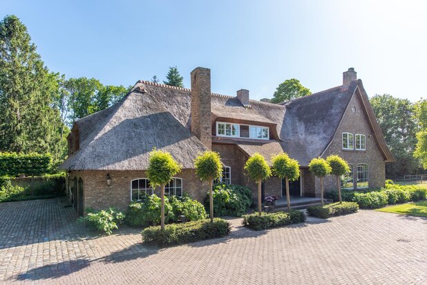 Villa te koop in WAALWIJK met referentie 19408973854