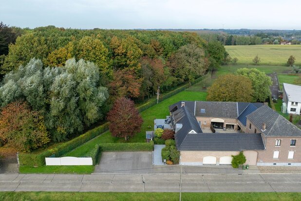 Hoeve met 5 slaapkamers gelegen op 17 are