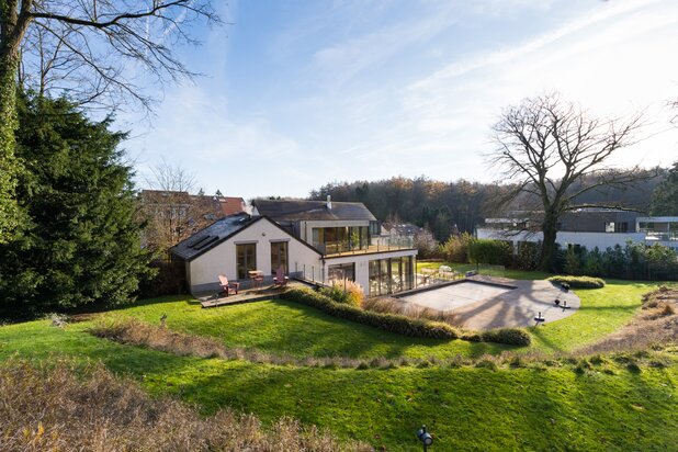 Forêt de Soignes, eigentijdse VILLA met zwembad 