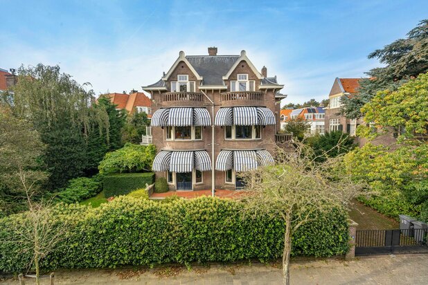 Villa te koop in 'S-GRAVENHAGE met referentie 19207663377