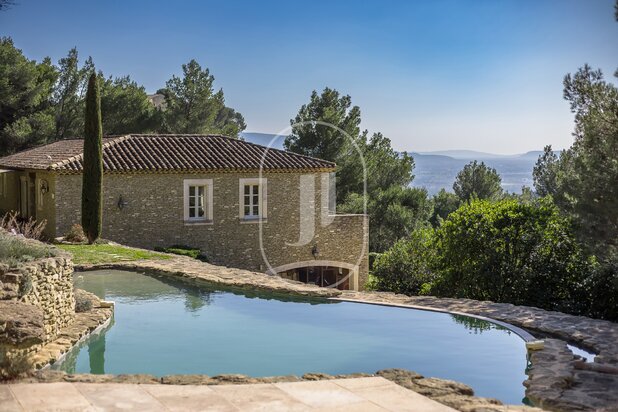 Stone house for sale in Saumane de Vaucluse proposed by our agency in Isle sur la Sorgue