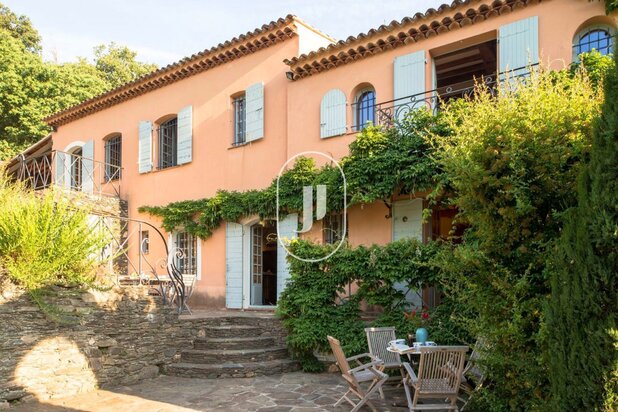 Exceptional Bastide for sale near Collobrières