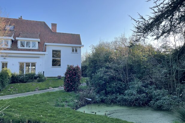 Lichtrijke woning met drie slaapkamers en tuin te Wondelgem