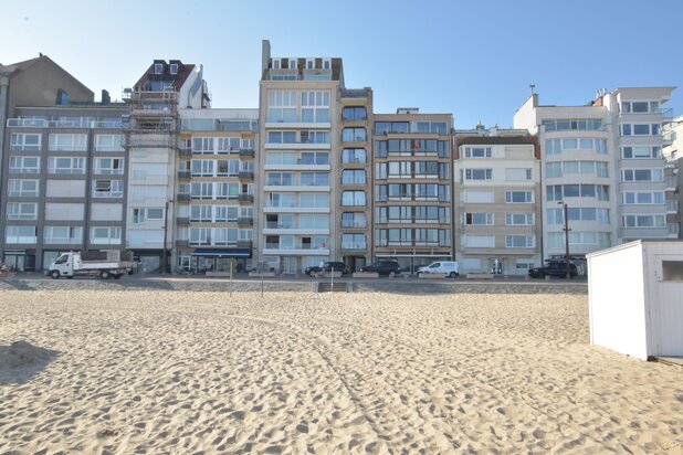 Zeedijk Zoute -  appartement met frontaal zeezicht en 3 ruime slk's + zonneterras 