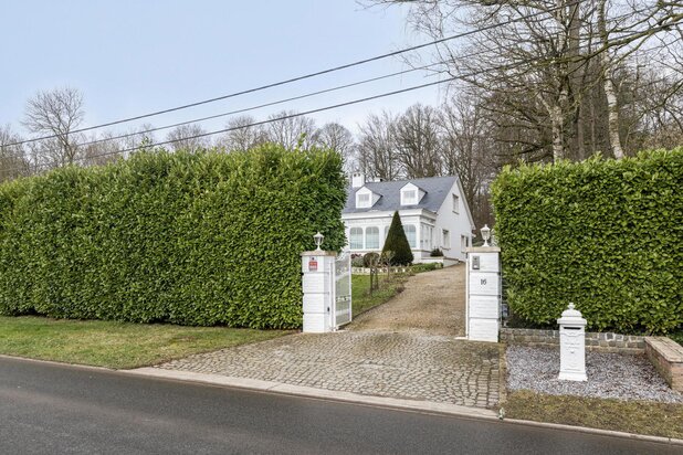 Villa d’exception dans le Bois de Strihoux