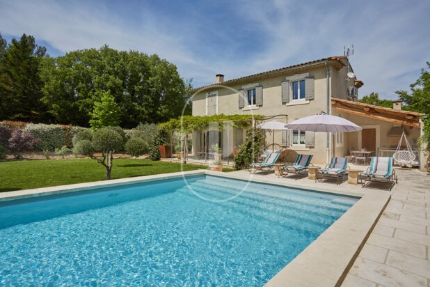 House with pool, garden and terraces for sale in Ménerbes