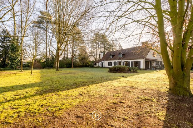 Villa te koop in Zwijnaarde met referentie 19808878128