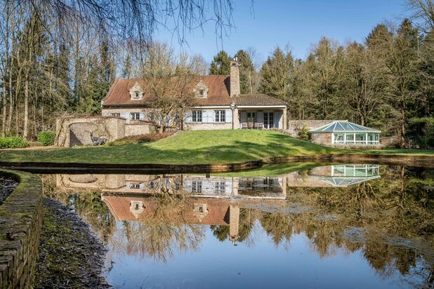 Charmante villa te koop op exclusieve locatie te Hertsberge 