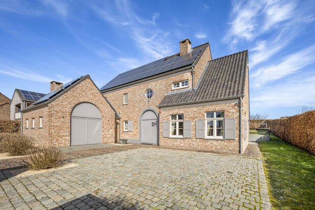 Exclusieve villa met hoogstaande afwerking in een idyllische en serene omgeving