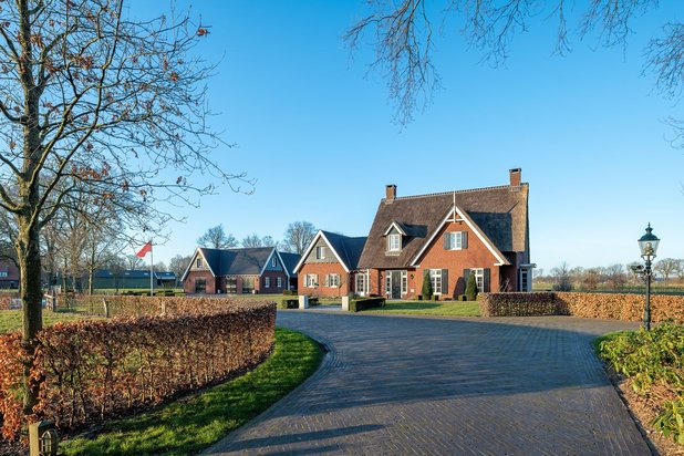 Prachtig verscholen vrijstaand landhuis